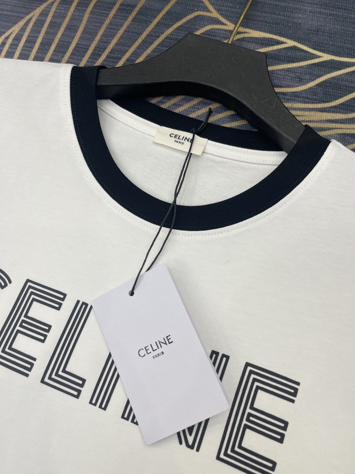 一目惚れ♪ セリーヌ スーパーコピー 2024春夏新作パッチワークカラーロゴ丸首半袖Tシャツ2色