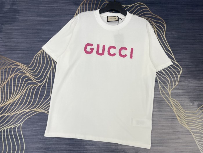 新作 グッチ スーパーコピー 2024春夏新作刺繍ロゴラウンドネック半袖Tシャツ2色