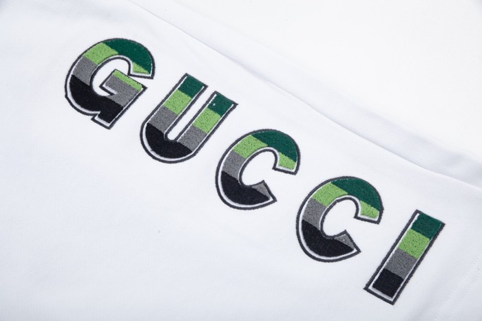 使い勝手良し グッチ スーパーコピー アルファベット緑標識歯ブラシ刺繍シンプルLoGO標識刺繍五分ズボン