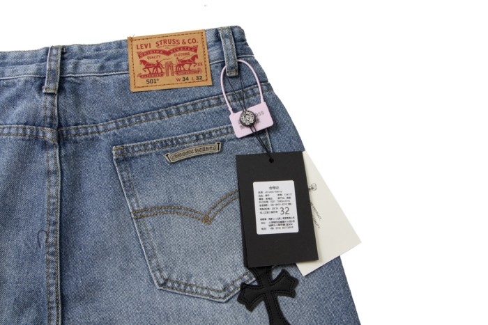 日本未入荷 クロムハーツ n級品 グラフィティピーカブージーンズ