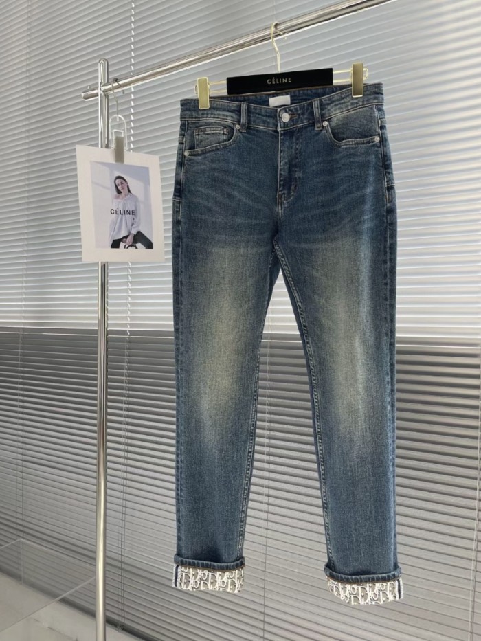 大人気 ディオール コピー クラシックパンツ足元にオールドフラワーロゴ入りジーンズ