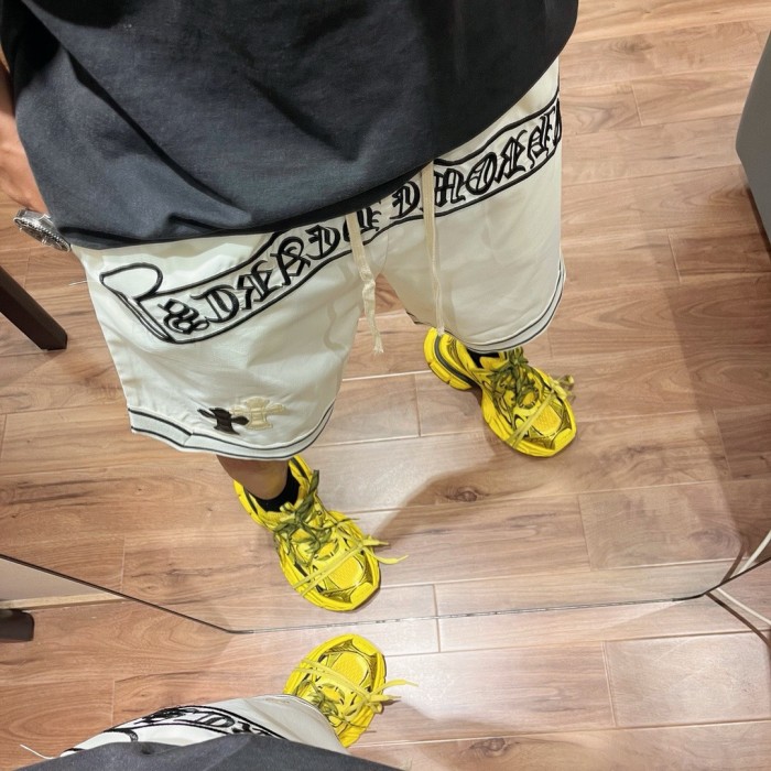 超話題! クロムハーツ n級品 Chrome Hearts 24 ssクロッチの前にサンスクリット文字刺繍ロゴリボン付きショーツ2色