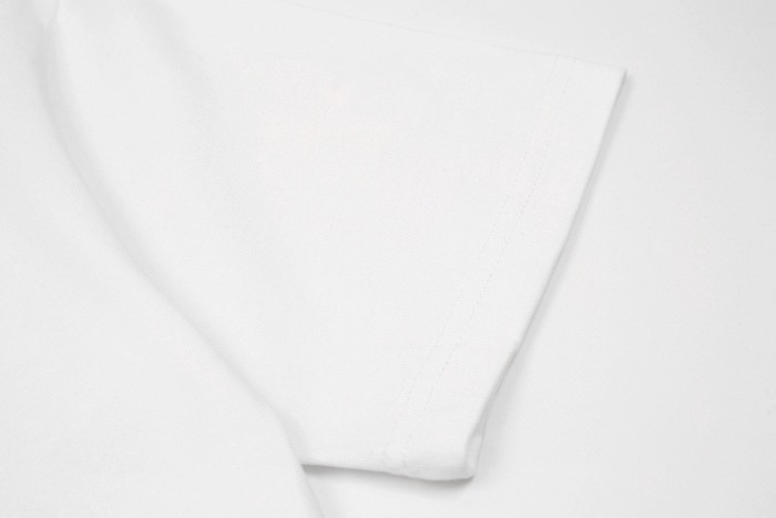 使い勝手良し クロムハーツ 偽物通販 限定立体植毛クロススモールロゴカジュアル半袖Tシャツ