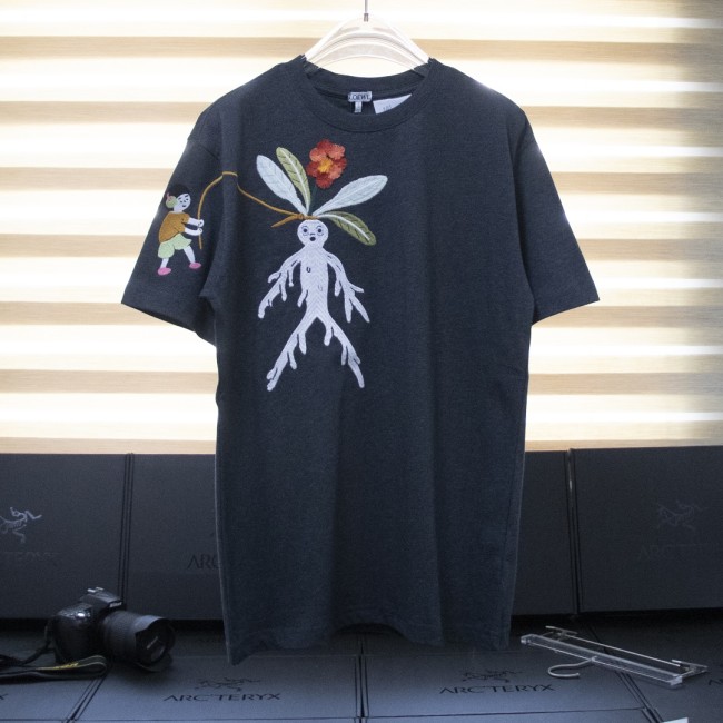 【話題商品！】ロエベ スーパーコピー LOEWE人参エッセンスシリーズTシャツ