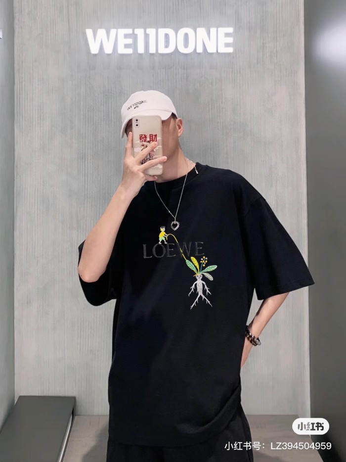 一目惚れ♪ ロエベ 激安通販 2024春夏新作刺繍ロゴラウンドネック半袖Tシャツ2色