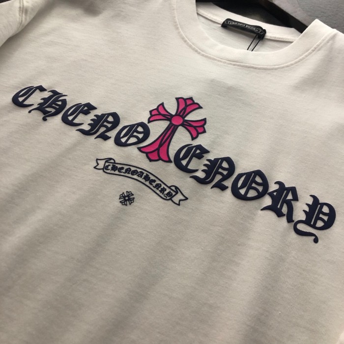 累積売上総額第１位！クロムハーツ n級品 2024新作羽付き蛍光半袖Tシャツ
