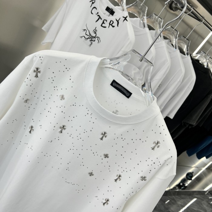 超話題! クロムハーツ 激安偽物 2024 ss新作メタルクロス満天スタードリルカップルカジュアル半袖Tシャツ