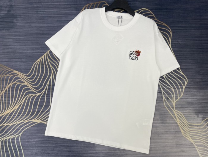 入手困難 ロエベ コピー 2024春夏新作刺繍ロゴラウンドネック半袖Tシャツ2色