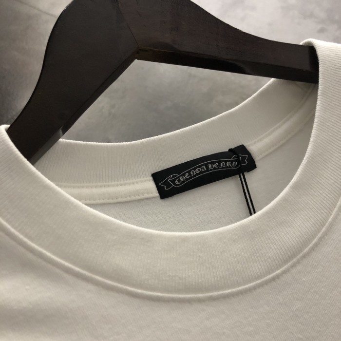 新作 クロムハーツ コピーおすすめ 2024新作小さな十字架貼り刺繍半袖Tシャツ