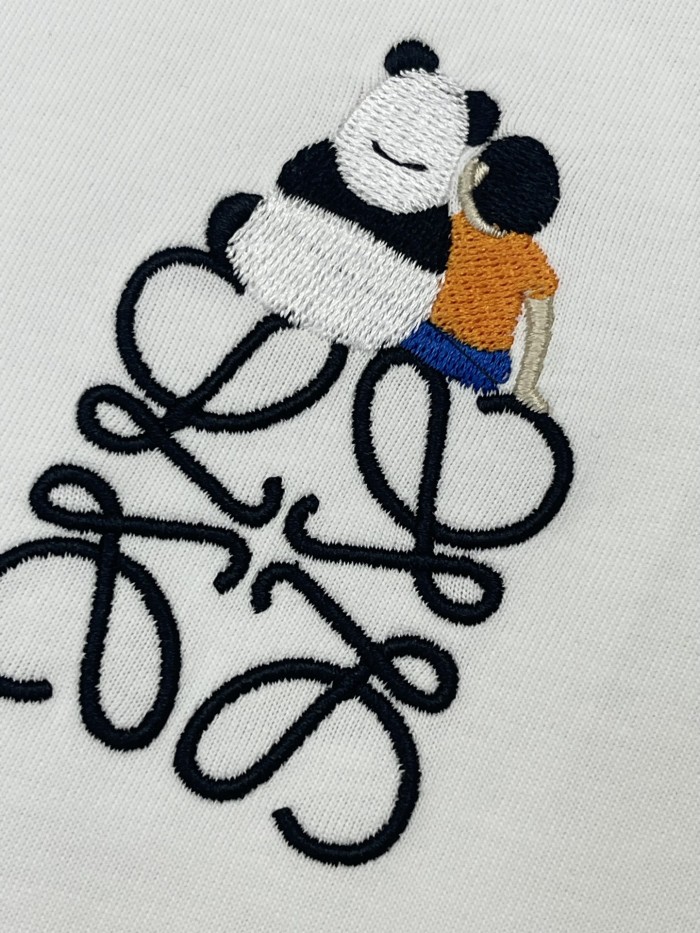 大人気 ロエベ コピーおすすめ 2024春夏新作刺繍ロゴラウンドネック半袖Tシャツ2色
