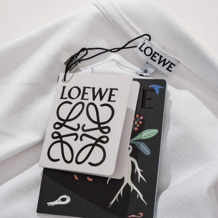 一目惚れ♪ ロエベ 偽物通販 24春先の新型マンデラ草刺繍半袖Tシャツ