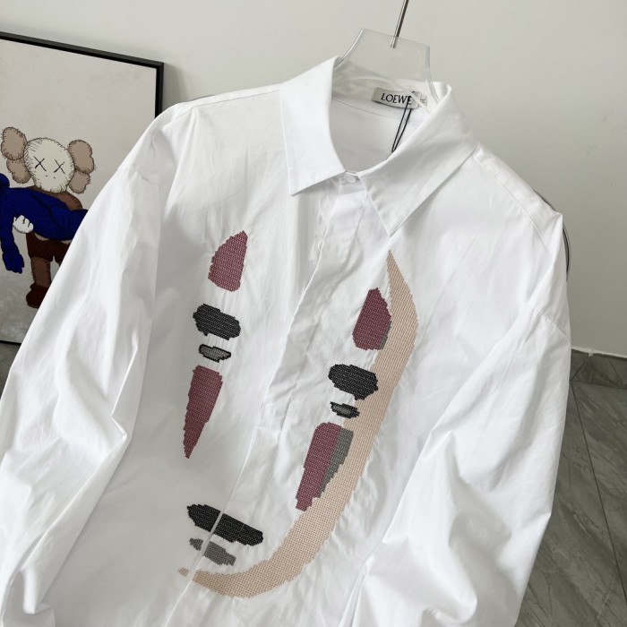【限定】ロエベ 激安通販 2024キャラクター顔なし男特殊刺繍機半袖シャツ