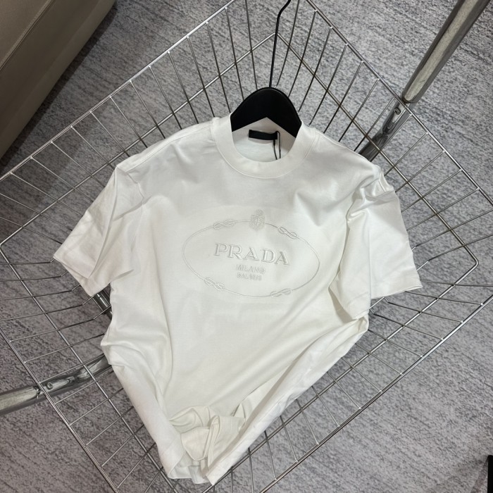 使い勝手良し プラダ スーパーコピー 2024春夏新作精密刺繍ロゴラウンドネック半袖Tシャツ2色