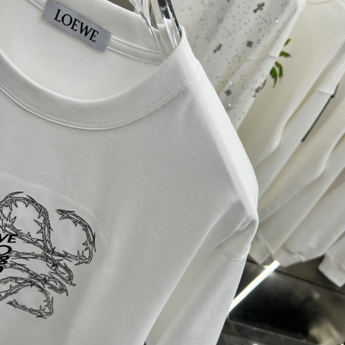 【限定】ロエベ コピー 2024 ss早春ランウェイ柄カジュアルカップル半袖Tシャツ