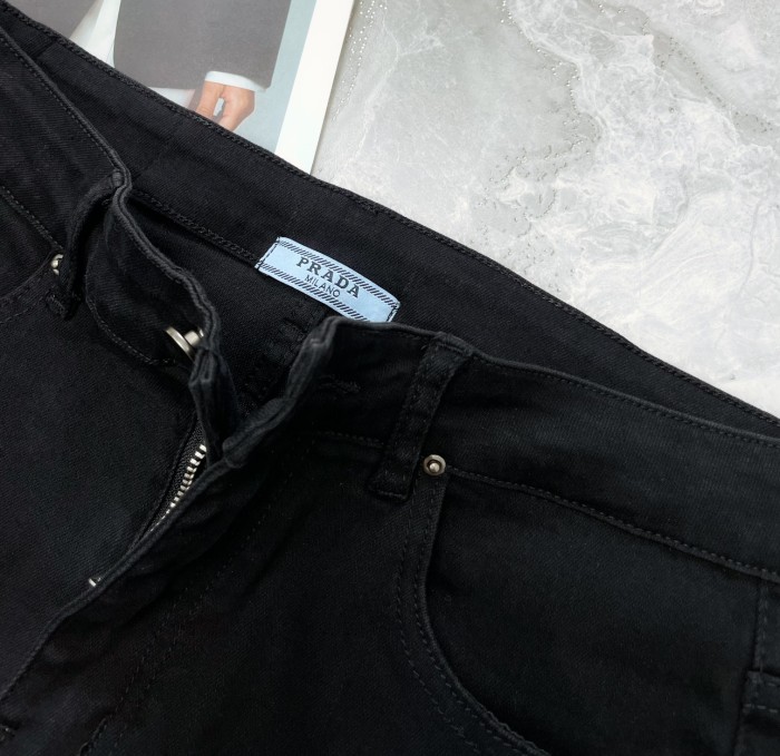 超奇跡の入荷☆ プラダ コピー PRADAの秋冬デニム