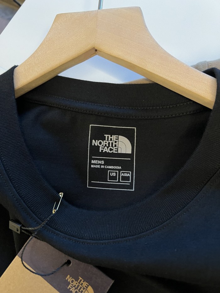 ★超人気 ザノースフェイス コピー TheNorthFace小標識ロゴカップルTシャツ3色