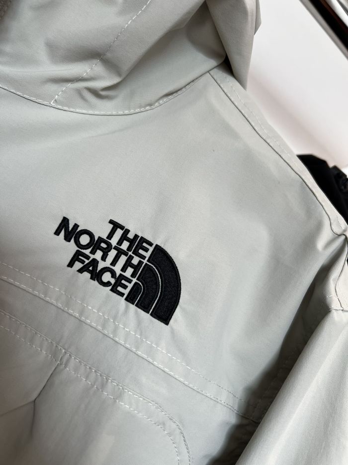 稀少 ザノースフェイス スーパーコピー The North faceの男性用マルチポケットジャケット3色
