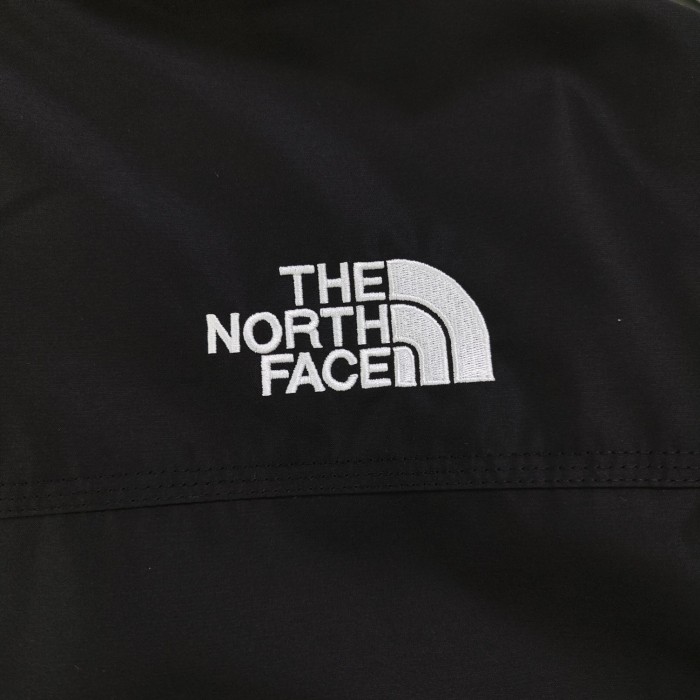 入手困難 ザノースフェイス 激安偽物 The North Face刺繍ロゴ柄カジュアルカップル防水防風機能付きフードコート