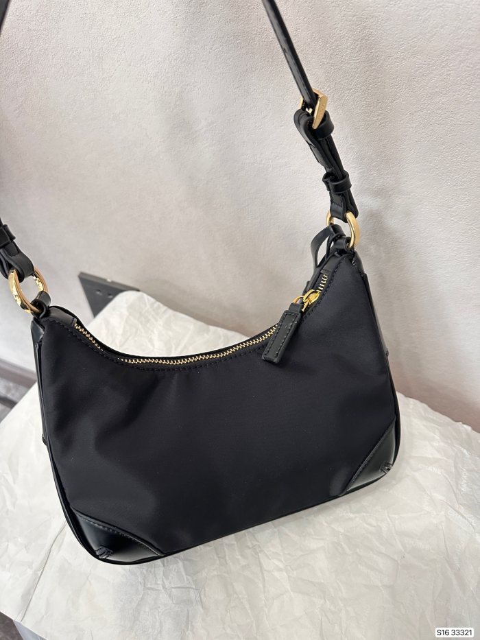 稀少 プラダ n級品 脇下バッグ