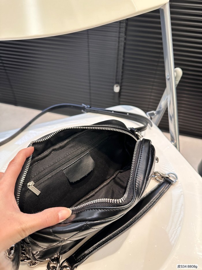 【話題商品！】シャネルCHANEL 激安偽物 チェーンバッグ