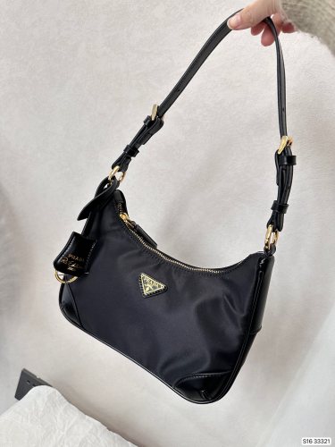 稀少 プラダ n級品 脇下バッグ