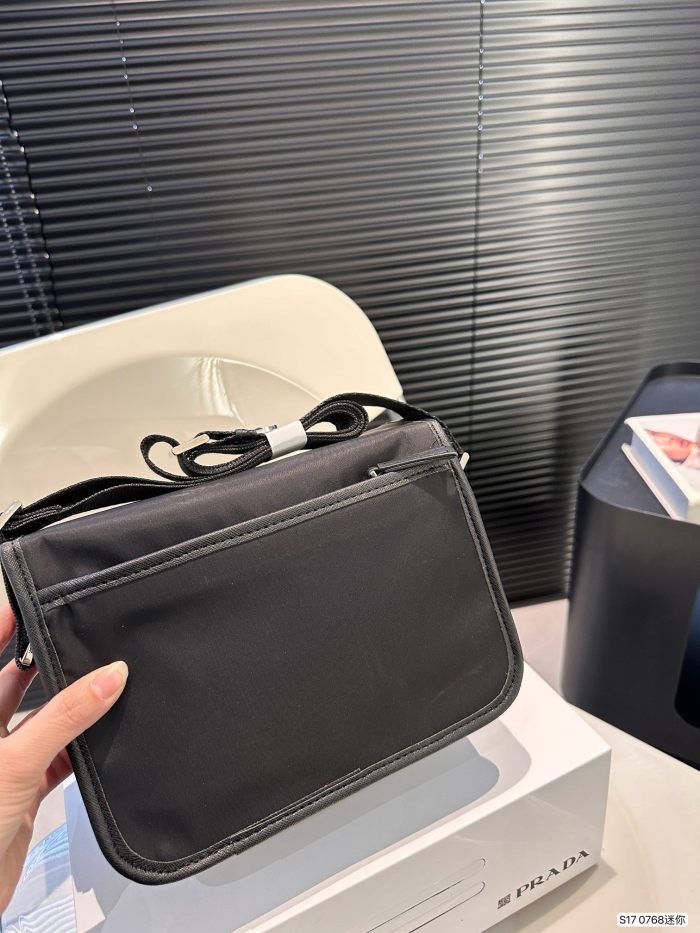 累積売上総額第１位！プラダ n級品 郵便配達員バッグ