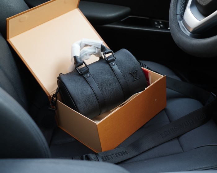 超奇跡の入荷☆ ルイヴィトン n級品 ショルダーバッグ