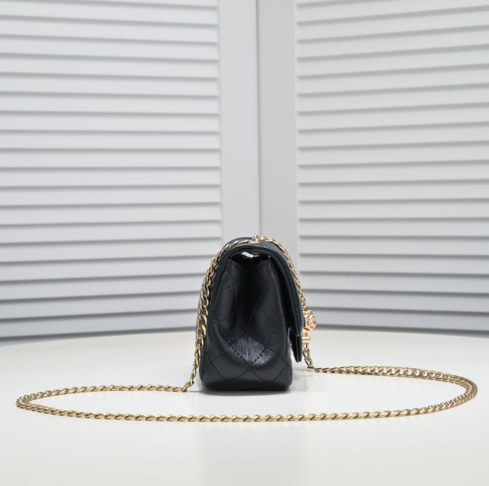 使い勝手良し シャネル 激安通販 Chanel 椿調節ボタンシリーズ ショルダーバック