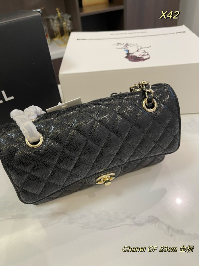 超奇跡の入荷☆ シャネル 激安通販 ショルダーバック