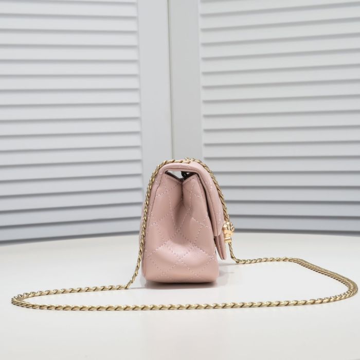 新作 シャネル 激安偽物 Chanel 椿調節ボタンシリーズ ショルダーバック
