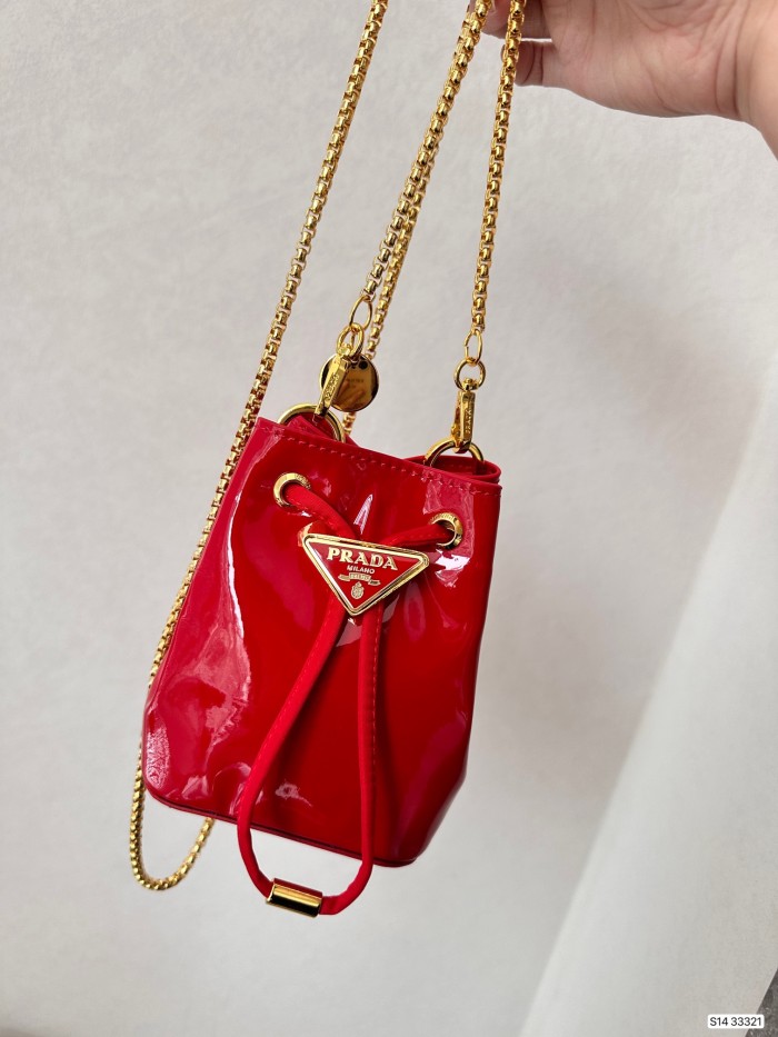 【話題商品！】 プラダ 偽物通販 PRADAミニバケツバッグ