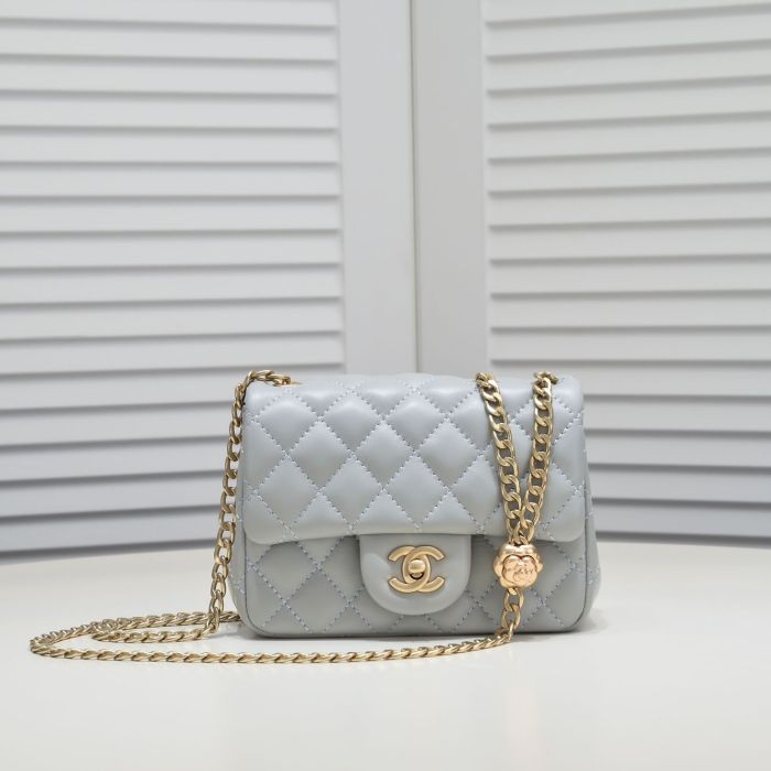 超奇跡の入荷☆ シャネル コピーおすすめ Chanel 椿調節ボタンシリーズ ショルダーバック
