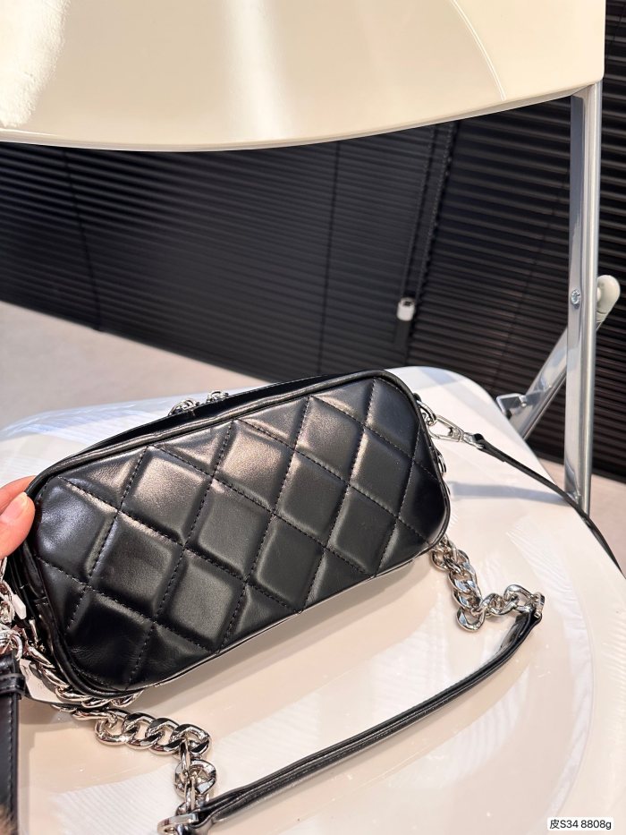 【話題商品！】シャネルCHANEL 激安偽物 チェーンバッグ
