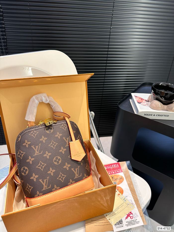日本未入荷 ルイヴィトン 激安通販 リュック バック