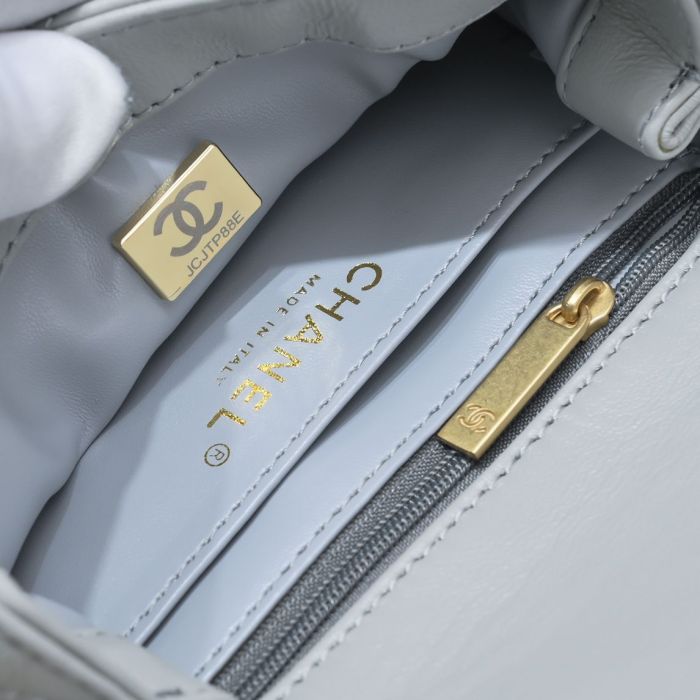 超奇跡の入荷☆ シャネル コピーおすすめ Chanel 椿調節ボタンシリーズ ショルダーバック