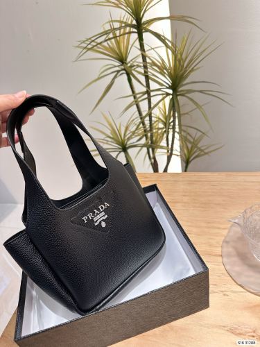 超話題! プラダ コピー PRADA 野菜バスケットバッグ