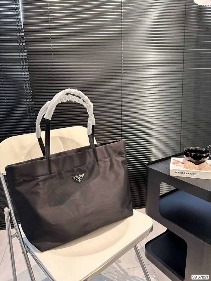 日本未入荷 プラダ 激安通販 PRADA ハンドバッグ