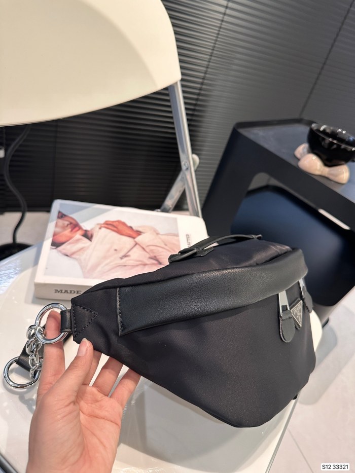 高品質 プラダ コピー PRADA ナイロンウエストバッグ胸バッグ