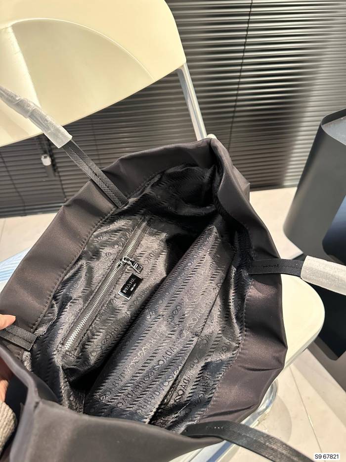 日本未入荷 プラダ 激安通販 PRADA ハンドバッグ