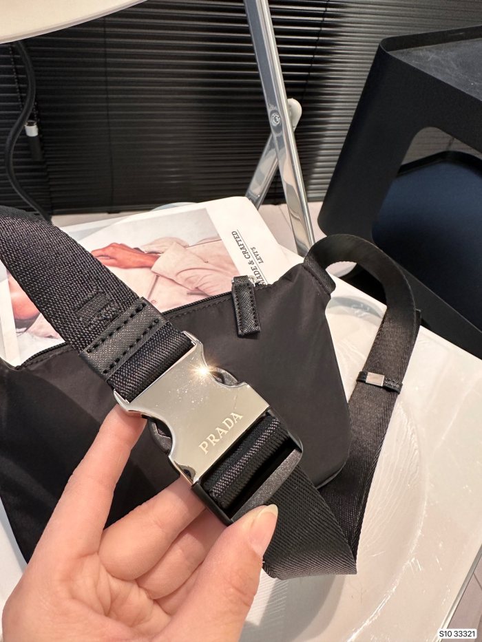 入手困難 プラダ 偽物通販 PRADA ナイロンウエストバッグ胸バッグ