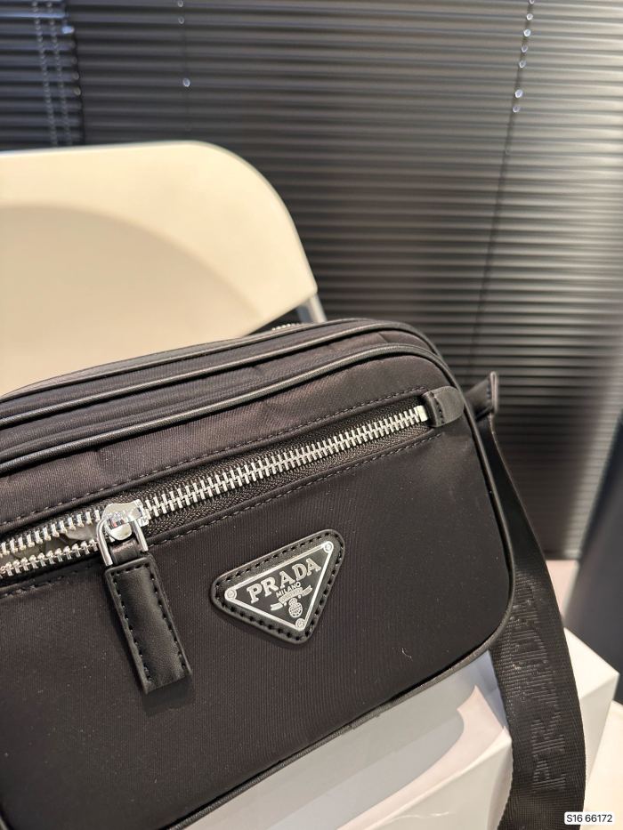 追跡付 プラダ スーパーコピー PRADA ナイロンカメラバッグ