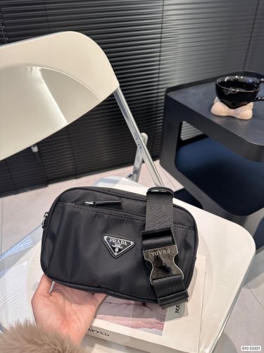 一目惚れ♪ プラダ コピーおすすめ PRADA ナイロンウエストバッグ胸バッグ