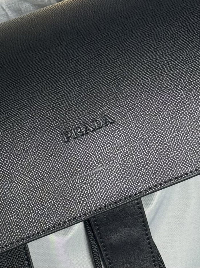 【限定】 プラダ n級品 PRADA デザインのナイロン布と輸入子牛革リュック