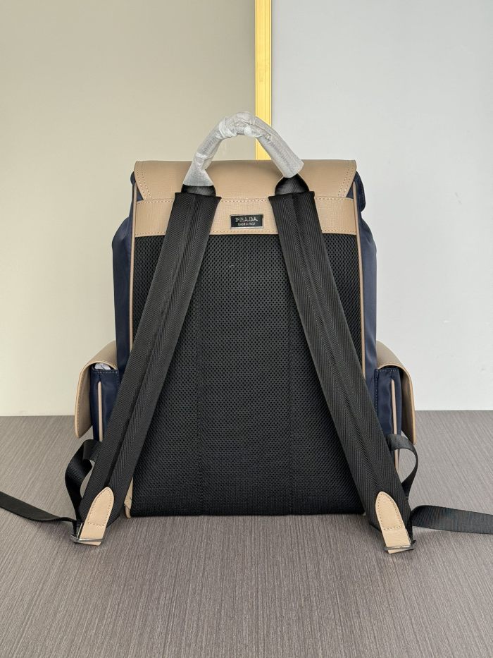追跡付 プラダ 偽物通販 PRADA 2024最新デザインのプラダナイロン布と輸入子牛革リュック