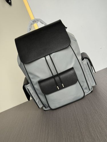 新作 プラダ 激安通販 PRADA 2024最新デザインのプラダナイロン布と輸入子牛革リュック