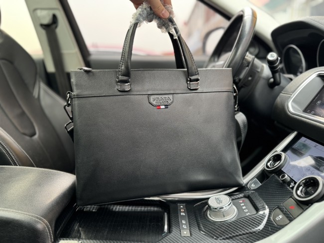 使い勝手良し プラダ コピー PRADA ブリーフケース