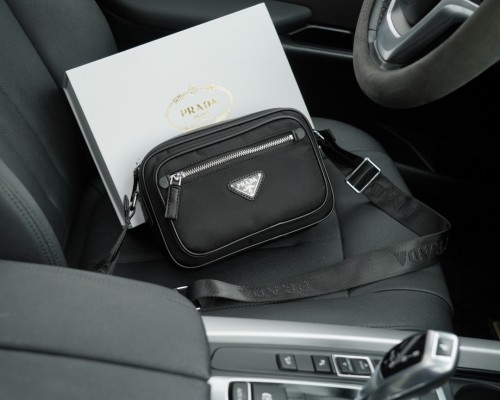 追跡付 プラダ 激安通販 PRADA 片肩クロスバッグ