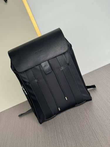 大人気 プラダ コピー PRADA デザインプラダナイロン布と輸入子牛革リュック