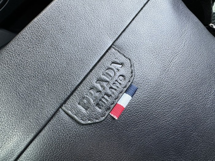 超話題! プラダ コピーおすすめ PRADA ショルダーバック