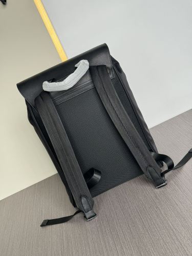 大人気 プラダ コピー PRADA デザインプラダナイロン布と輸入子牛革リュック